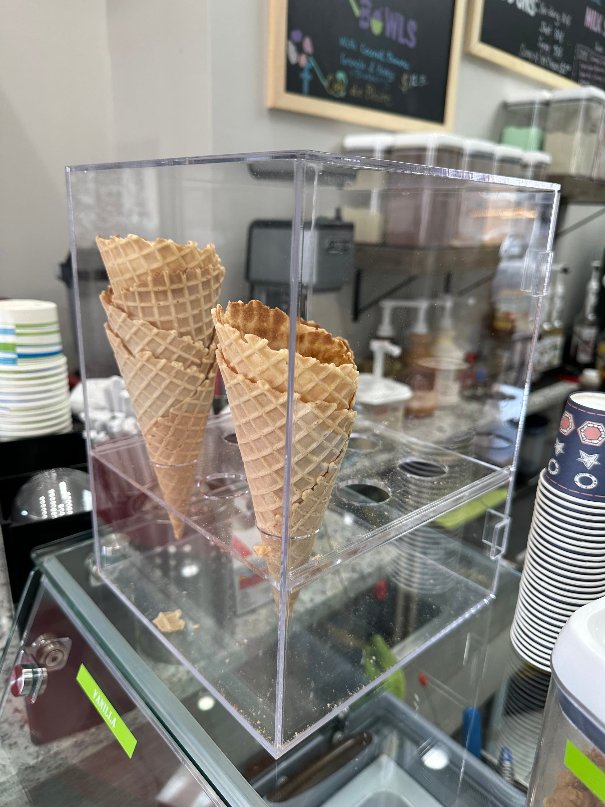 Small ice waffle cone acrylic display cabinet box