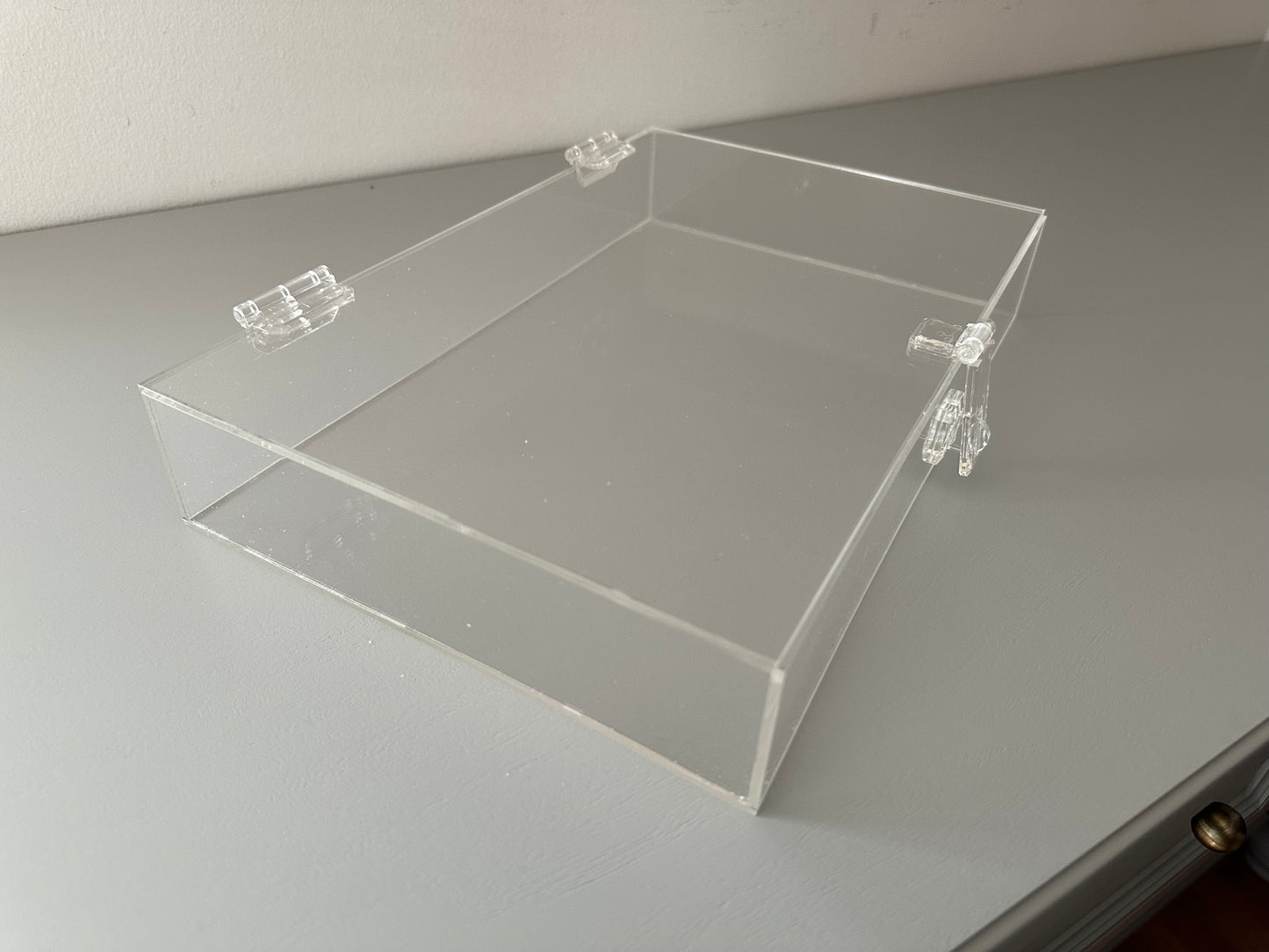 Acrylic plexiglass box with hasp