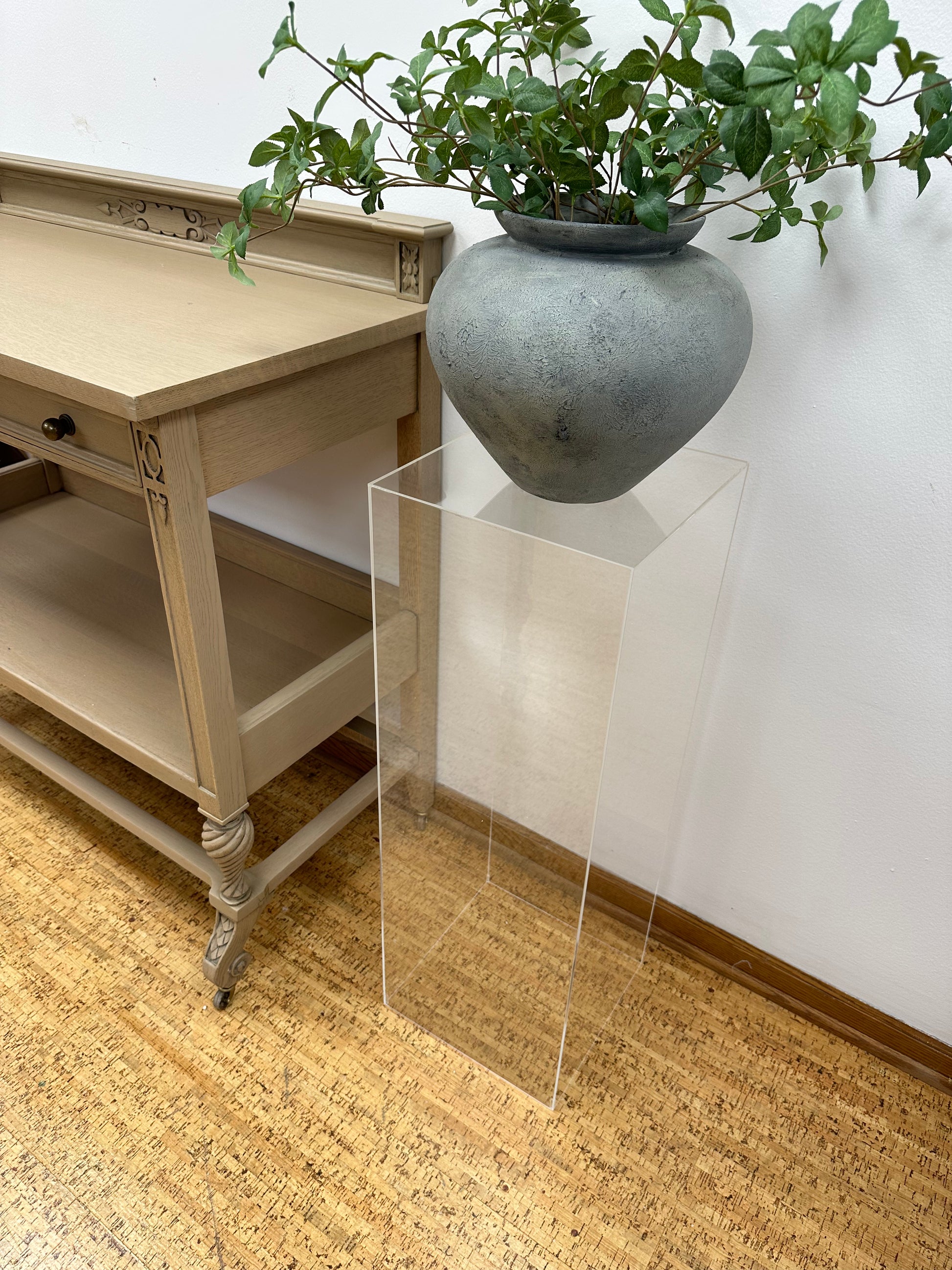 Plexiglass display pedestal